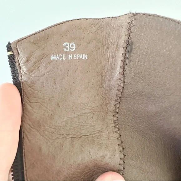 Paloma Barcelo Black Leather Colorful Heel Ankle Buckle Contemporary Boots 39 - Picture 11 of 11